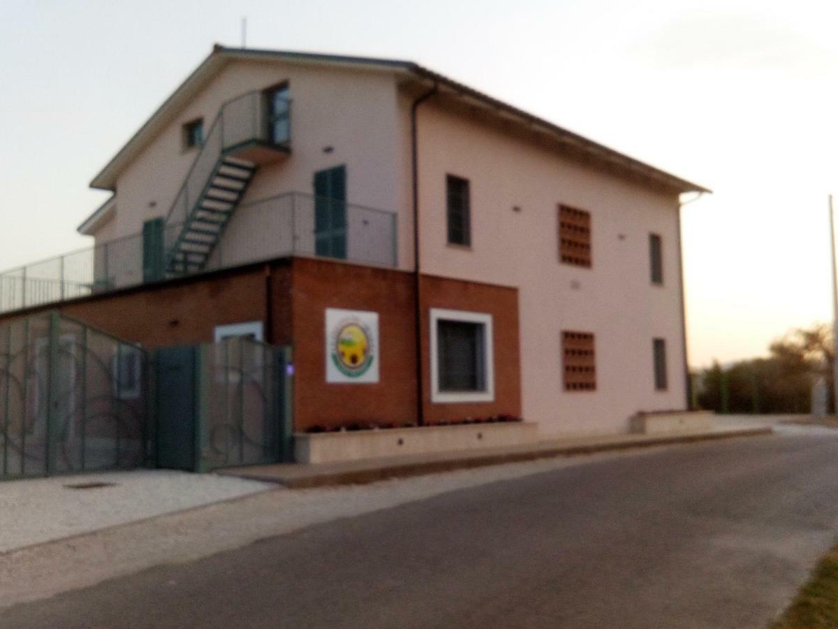 فيلا La Collina Del Girasole Montecastrilli المظهر الخارجي الصورة